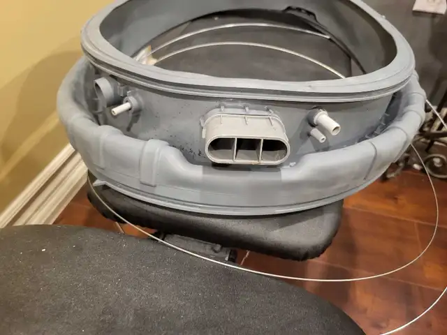 Samsung washer door diaphragm in Washers & Dryers in Bedford - Image 4