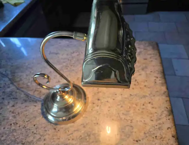 14" Brass Desk Lamp in Indoor Lighting & Fans in Oakville / Halton Region - Image 2