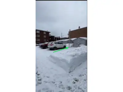 Stationnement extérieur pour véhicule (Shawinigan)