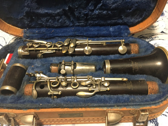 Rare vintage solid wood clarinet made by Ambassador, USA in Woodwind in Delta/Surrey/Langley - Image 2