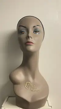 Mannequin Heads/Tetes De Mannequin