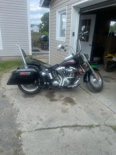 Runs great ready to ride may take interesting trade 8000$ 95000miles