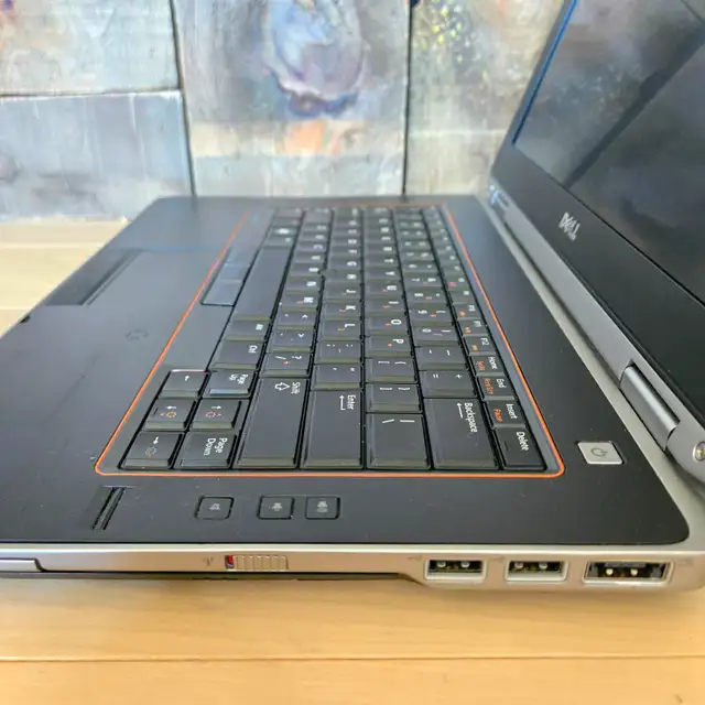 Laptop Dell Latitude | Intel i5 | 8 Gb RAM | 128 Gb SSD in Laptops in Laval / North Shore - Image 9