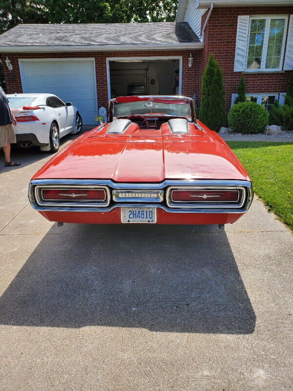 1964 Thunderbird  Roadster convertible in Classic Cars in Sarnia - Image 2