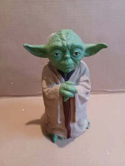 Yoda Starwars Empire Strikes Back Rubber Hand Puppet 1981 The puppet is in good condition. Has some...