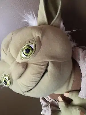 12" talking Yoda like new with batteries, tY!!