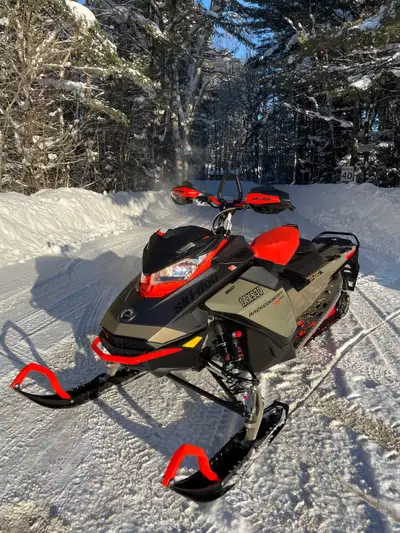 Up for sale is my very clean 2022 Ski-Doo Renegade Backcountry XRS 850. This sled is 100% ready to r...