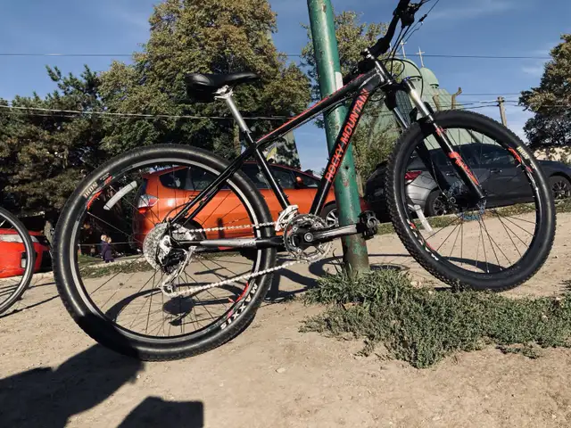 Rocky Mountain medium in Mountain in City of Toronto - Image 4