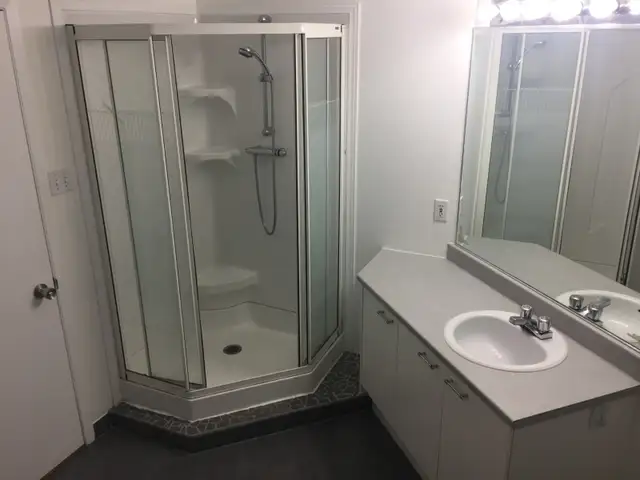 Condo 3 1/2 à Val Bélair sur le Golf in Long Term Rentals in Québec City - Image 11