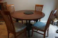 Round Dining Room table