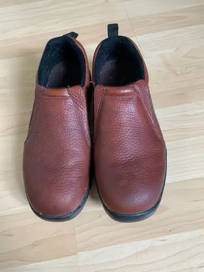 Merrell Roper Ladies size 8.5 shoe, View more