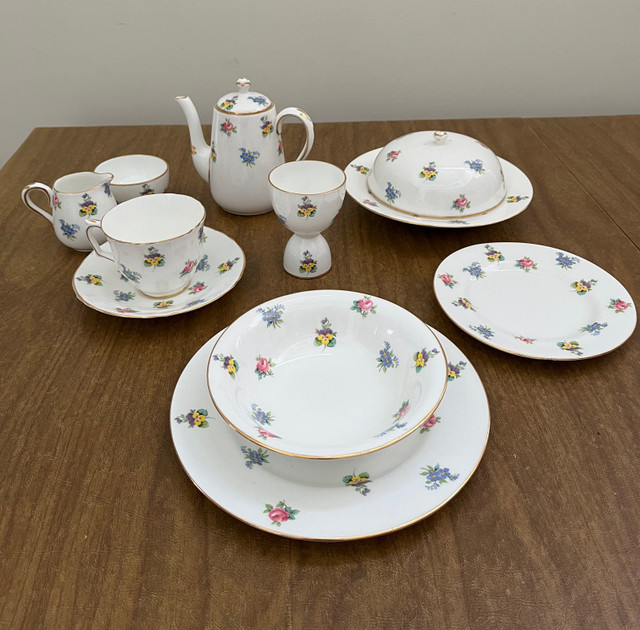 Single Fine Bone China place setting in Kitchen & Dining Wares in Edmonton