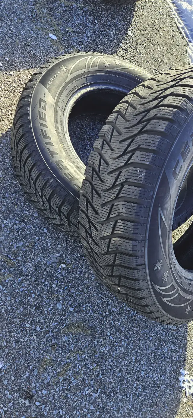 235/70/16 Set of 4 Winter Tires - 90% tread in Tires & Rims in Oshawa / Durham Region - Image 7