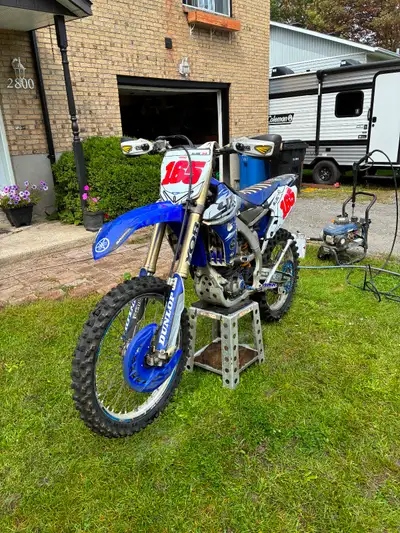 Yamaha yz250f 2014 injection toujours bien entretenu 180h total 55h moteur Pneu at82 neuf arrière Sp...
