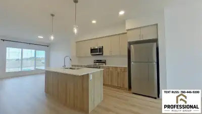 Welcome home to your pet friendly, 3 bed & 2.5 bathroom home. This is a main suite and the legal bas...