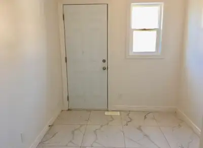Room for rent in downtown Toronto- Denison& Dundas