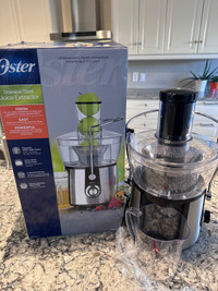 New Oster Stainless Steel Juice Extractor 