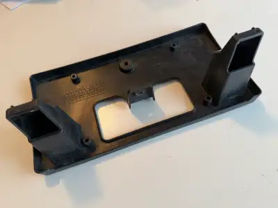 H0nda Acc0rd 2003-2007 Front Plate Holder and fasteners. Good condition.