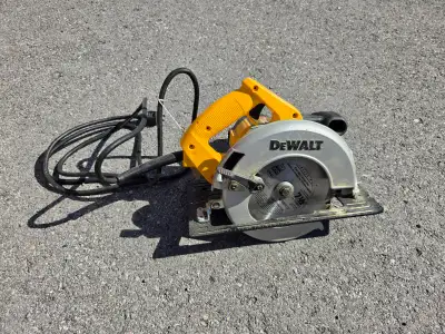 DeWalt 7 1/4 in circular saw - chorded, View more