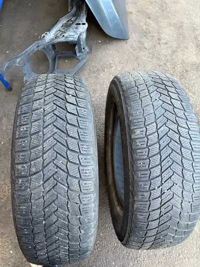 $100 2 Michelin winter tires 235/65/R17 Still in good condition Tires came off a Volvo xc90 Tires fi...