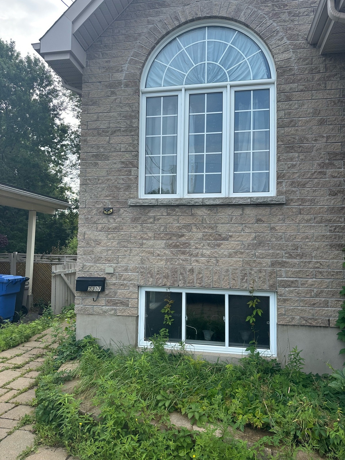 2317 Rue Park — photo 1