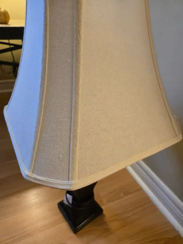 Lamp - 27" in Indoor Lighting & Fans in Mississauga / Peel Region - Image 4