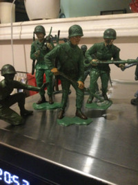 Vintage Large Army Men 1950’s Toys