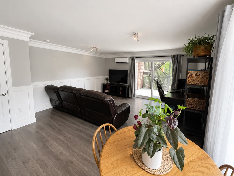 Près du CHUS - 4 et demi très éclairé - Appartement style condo 5