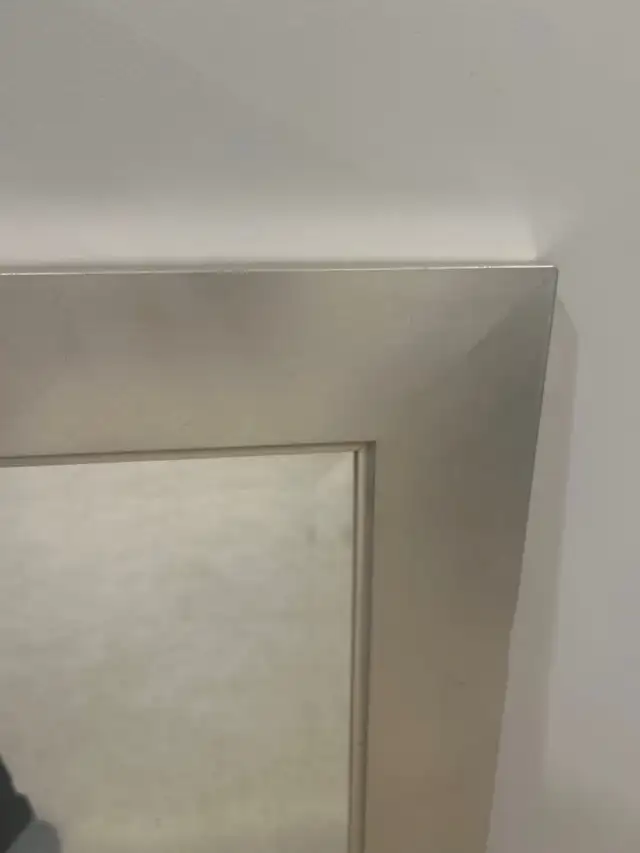 Silver trimmed Mirror in Home Décor & Accents in Saskatoon - Image 4