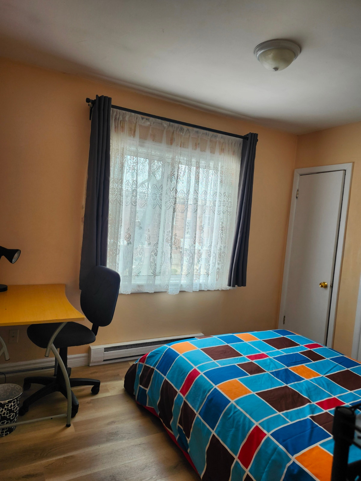 BEDROOM FOR RENT — photo 2