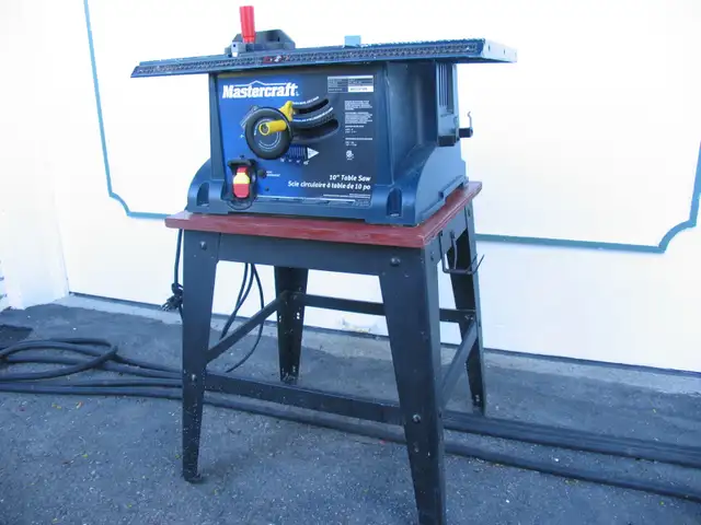 Mastercraft 15 Amp Portable Table Saw With Stand in Power Tools in Laval / North Shore - Image 6