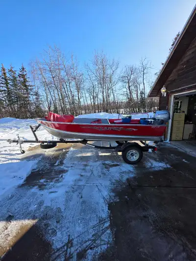 Boat: 2017 Lund WC-14 (14') Motor: 2018 Honda 20HP extended leg Trailer: 2019 Karavan Boat has the 2...