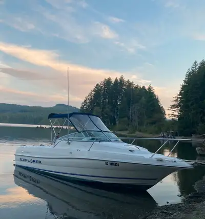 •2003 Campion Explorer 602 model •Tandem axle trailer with electric winch •Volvo Penta 4.3L GL with...