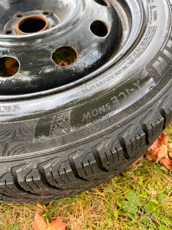225/60R17- Michelin Winter Tires with Steel Rims in Tires & Rims in Muskoka - Image 3