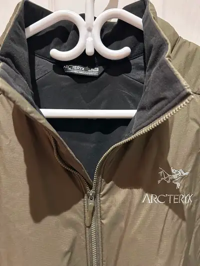 XL men’s Arc’teryx LT Vest, View more