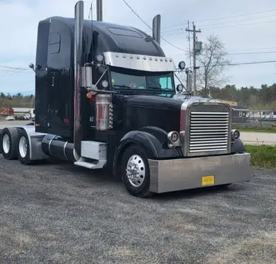 2007 freight liner XL Classic, View more