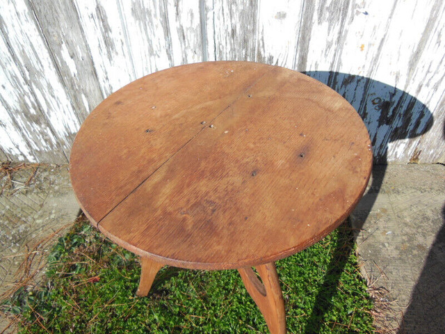 Antique Country Pine Candle or Plant Stand in Home Décor & Accents in Annapolis Valley - Image 2