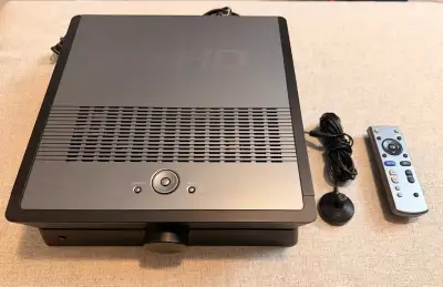 Yamaha NeoHD YMC-500 Media Controller (5.1 Home Theatre Receiver) Compact and easy-to-use home theat...