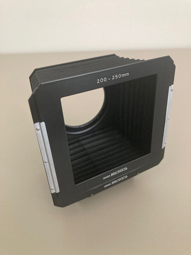 Bronica Bellows Lens Hood 67mm in Cameras & Camcorders in City of Toronto - Image 4