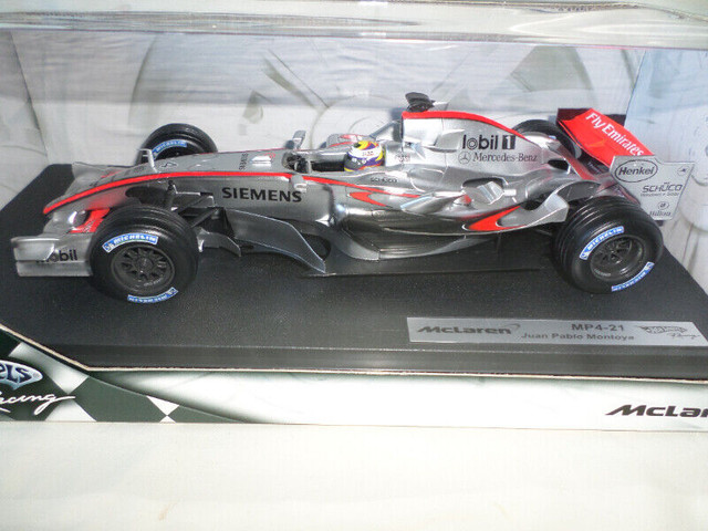 2006 McLaren MP4-21 F1 (Juan Pablo Montoya) 1/18 Hot Wheels in Arts & Collectibles in Calgary - Image 4
