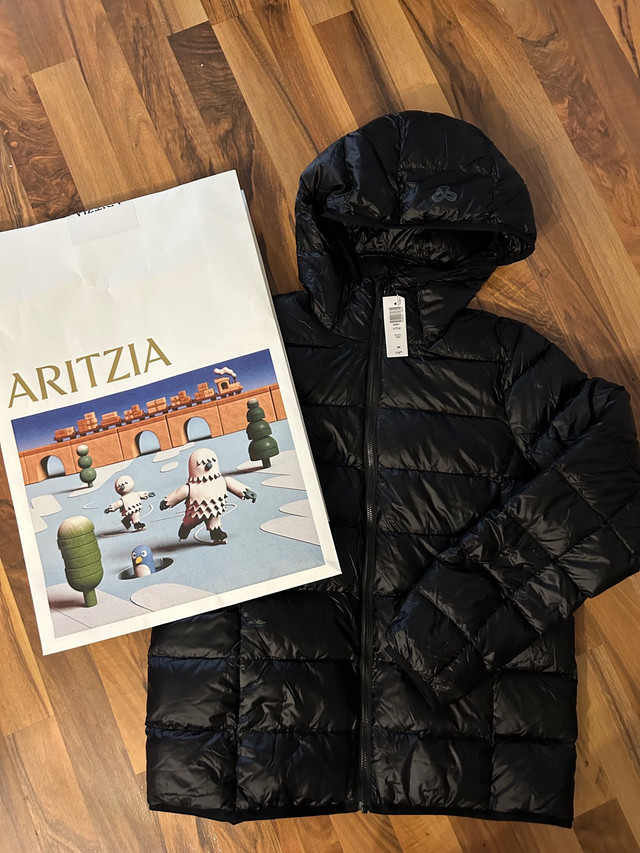 ARITZIA- The Little Puff jacket in Women's - Tops & Outerwear in La Ronge - Image 2