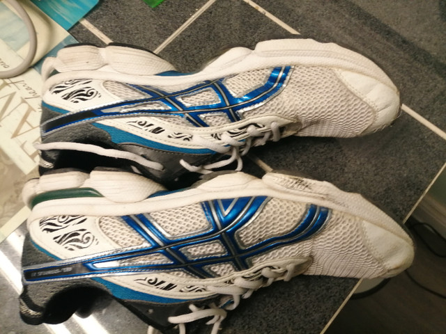 Running shoes,  good condition. AASICS- & SAUCONY in Men's Shoes in Chatham-Kent - Image 4