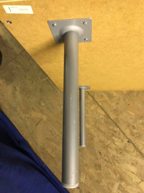 IKEA 10149 Magiker Glass Top Coffee Table 53x291/2x18 height Coffee