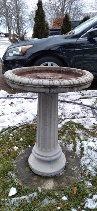 CEMENT BIRDBATH MADE BY A ARTIST, GREAT PIECE FOR YOUR DOMAIN!