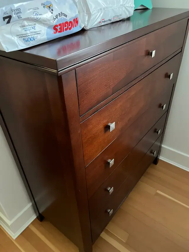 Queen bedroom set: solid wood and box spring in Beds & Mattresses in Burnaby/New Westminster - Image 6