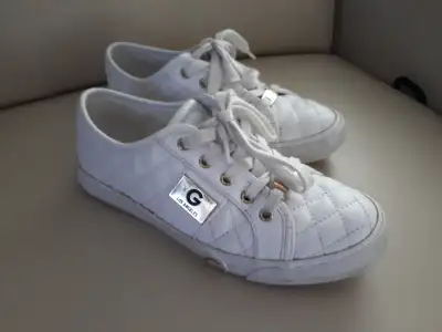 SOULIERS POUR FEMME, View more