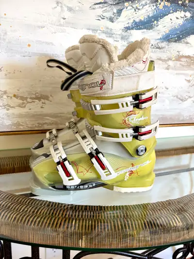 ROSSIGNOL Women’s Ski Boots size 23.0/23.5, View more