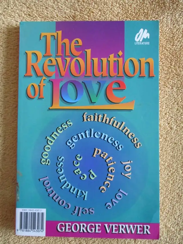 Lot of 13 Books for sale (some still brand new/never read) **PRI in Fiction in St. Catharines - Image 3