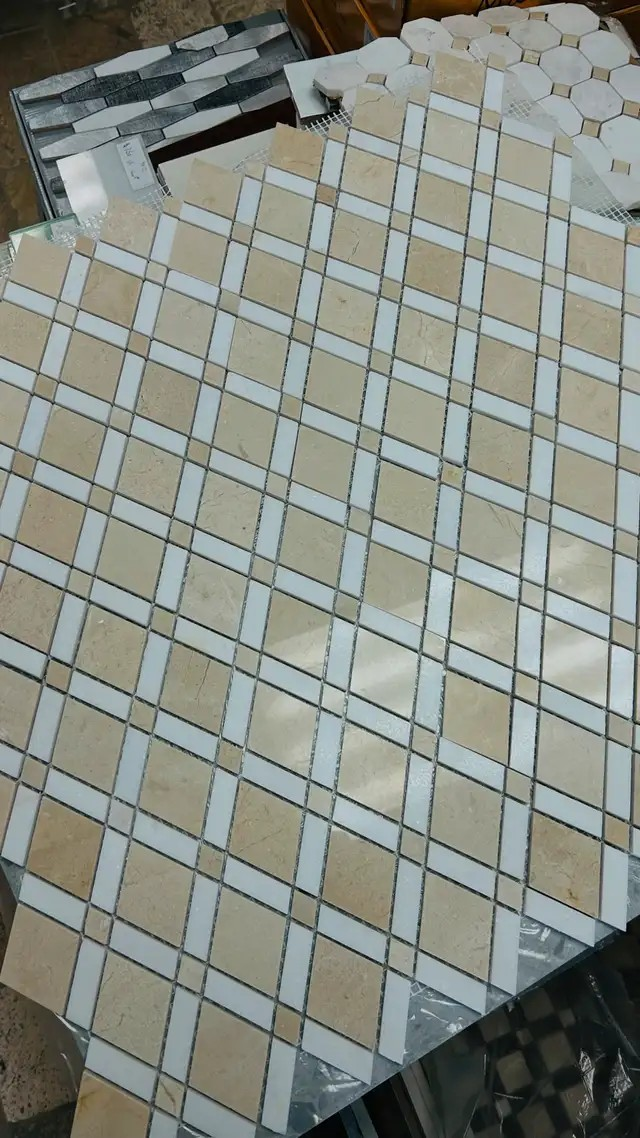 50% off Marble mosaic in Floors & Walls in Oakville / Halton Region - Image 9