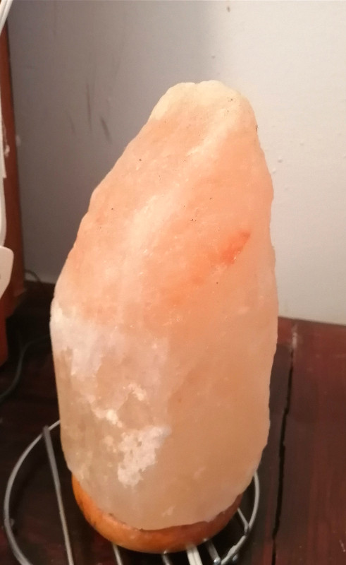 Alabaster stone electric lamp 9" tall in Indoor Lighting & Fans in Mississauga / Peel Region